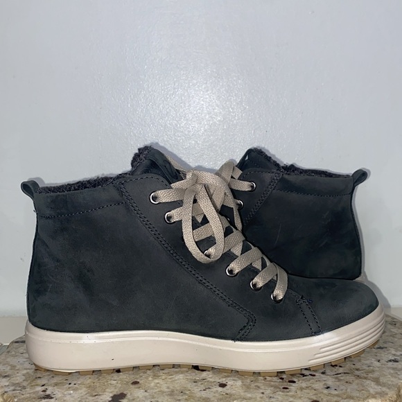 ECCO Women's Soft 7 TRED Gore-TEX Gray Nubuck Leather High Sneaker Women Size 7 - Picture 7 of 13